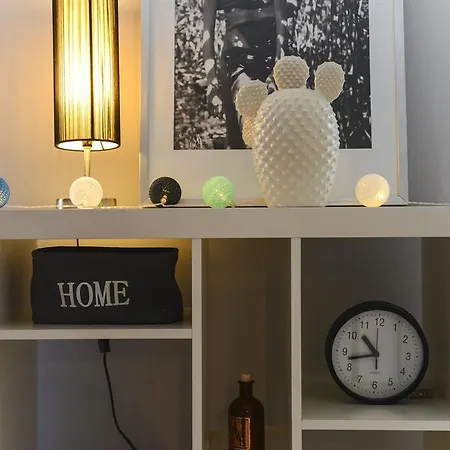 Apartment Downtown Colour *